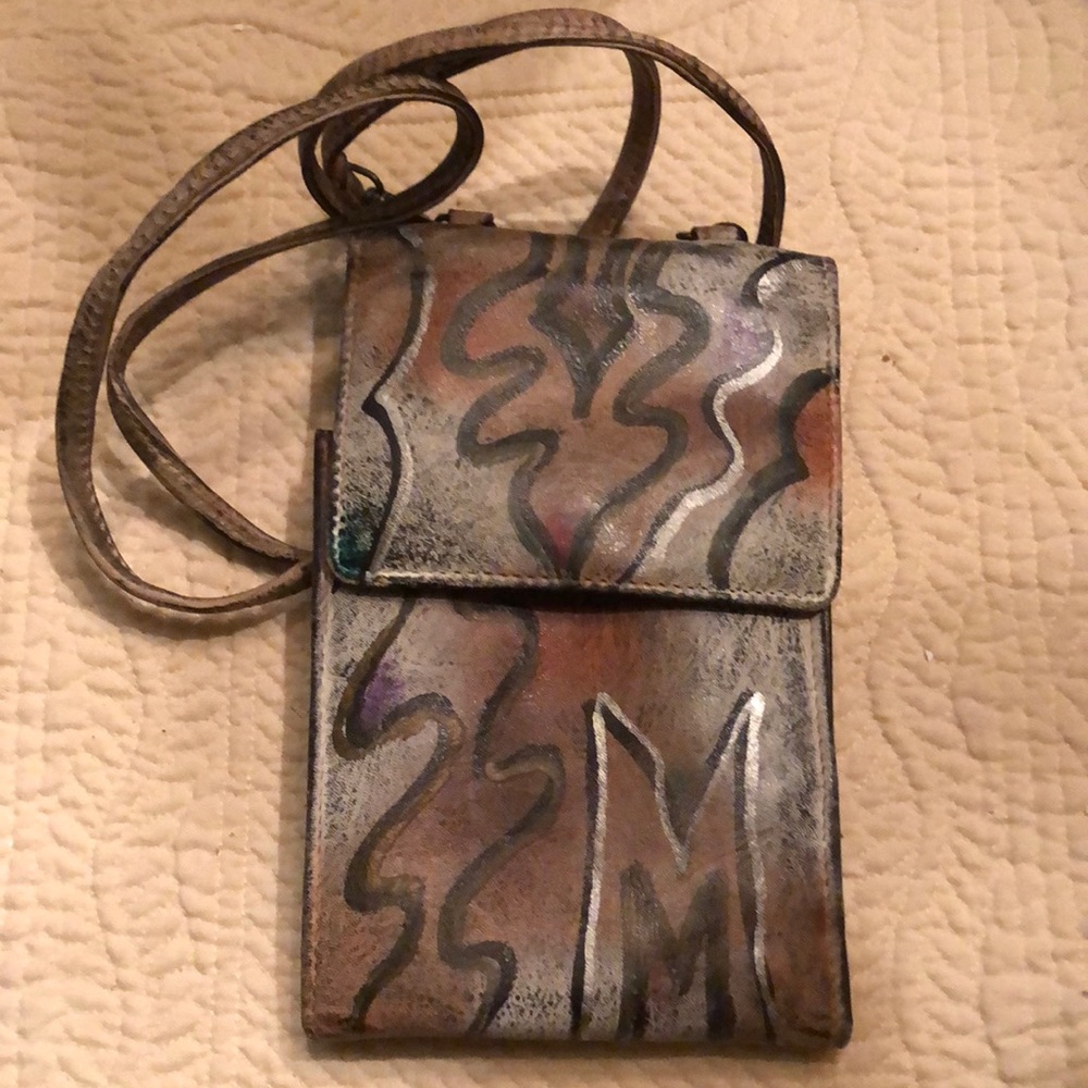 🌺 Boho Leather Crossbody wallet + detachable strap and zippered compartments